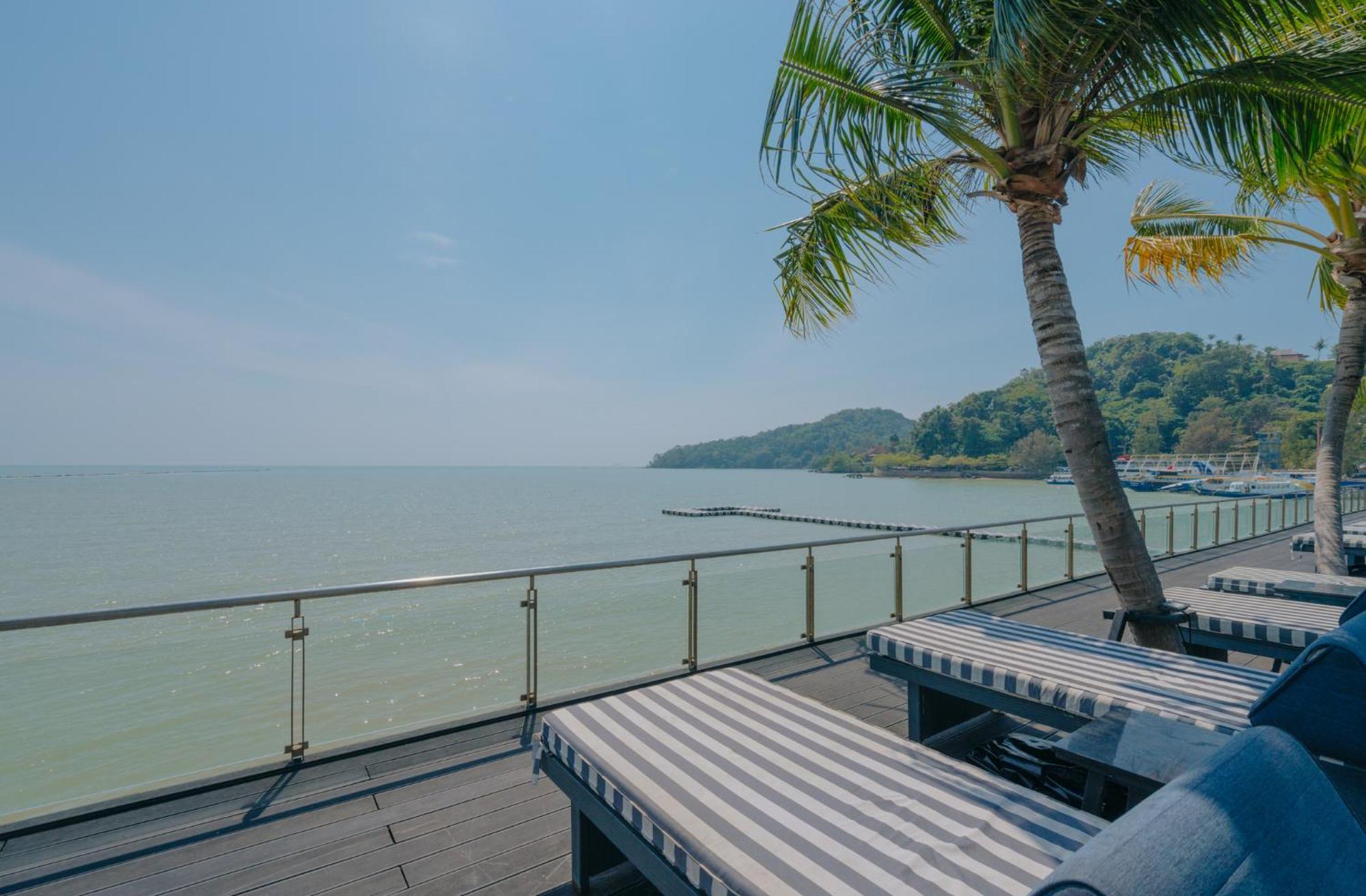 Hotel Tide Phuket Beach Front Exterior foto